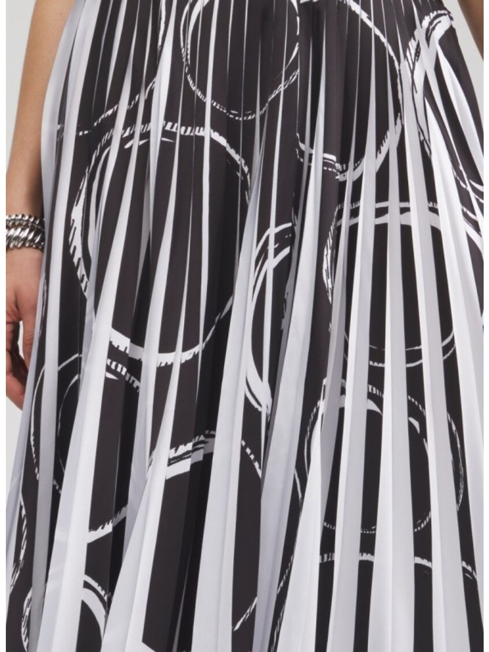 Chico’s Black Label Bubbles Pleated Midi Skirt, Size M - Picture 7 of 12